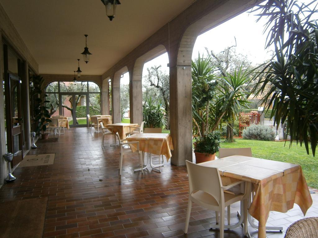 Hotel Chiara Sirmione Exterior photo