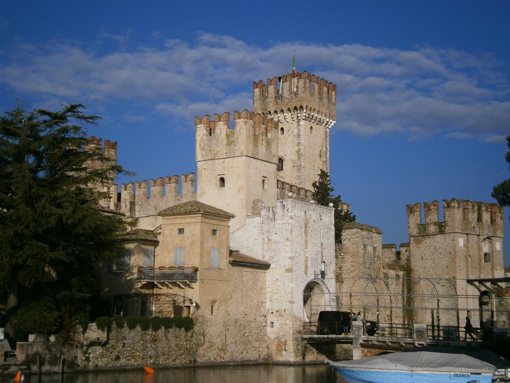 Hotel Chiara Sirmione Exterior photo